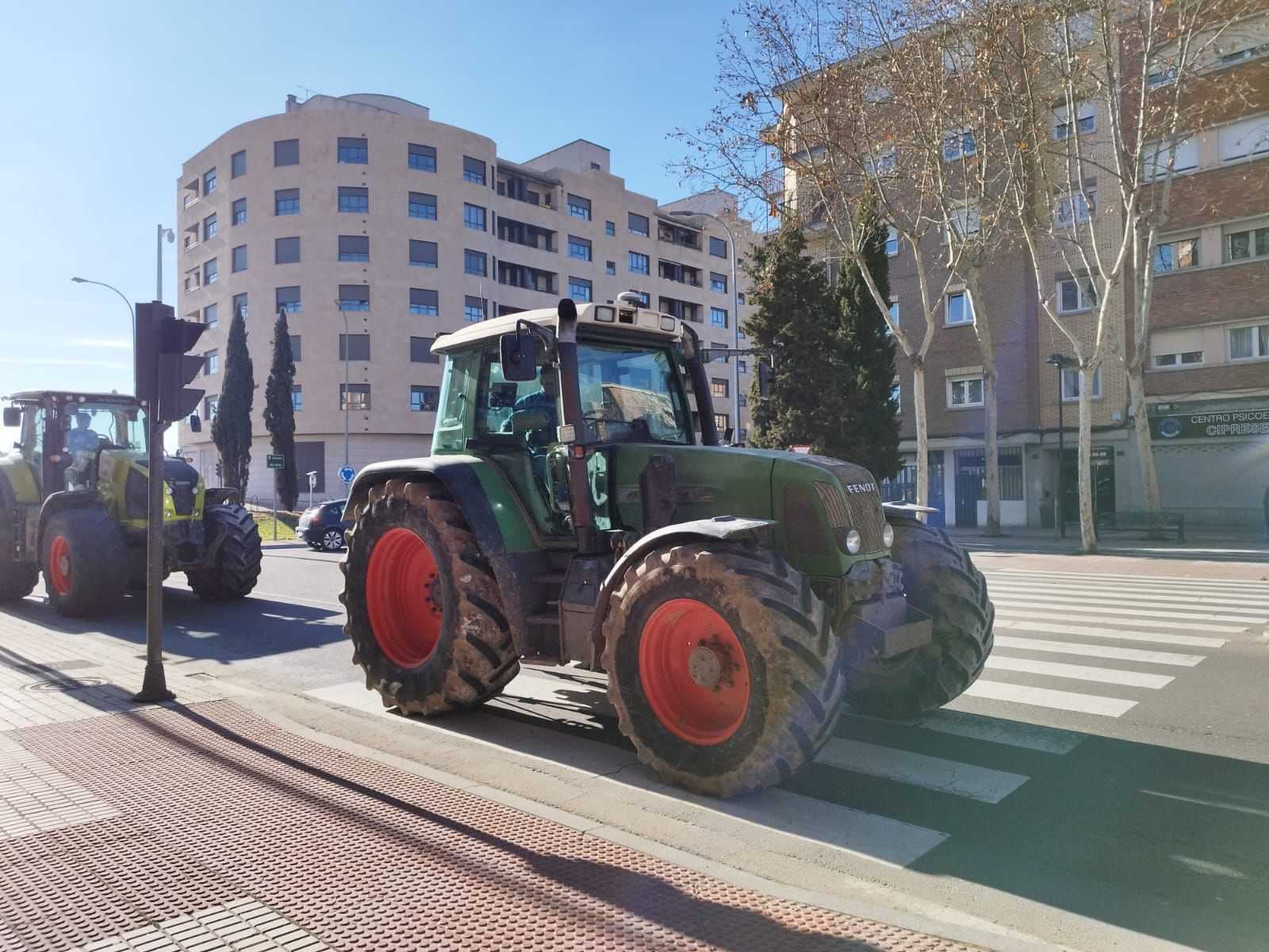 los-tractores-entrando-en-salamanca-por-la-avenida-de-los-cipreses-2-de-febrero-de-2024-fotos-andrea-m-4