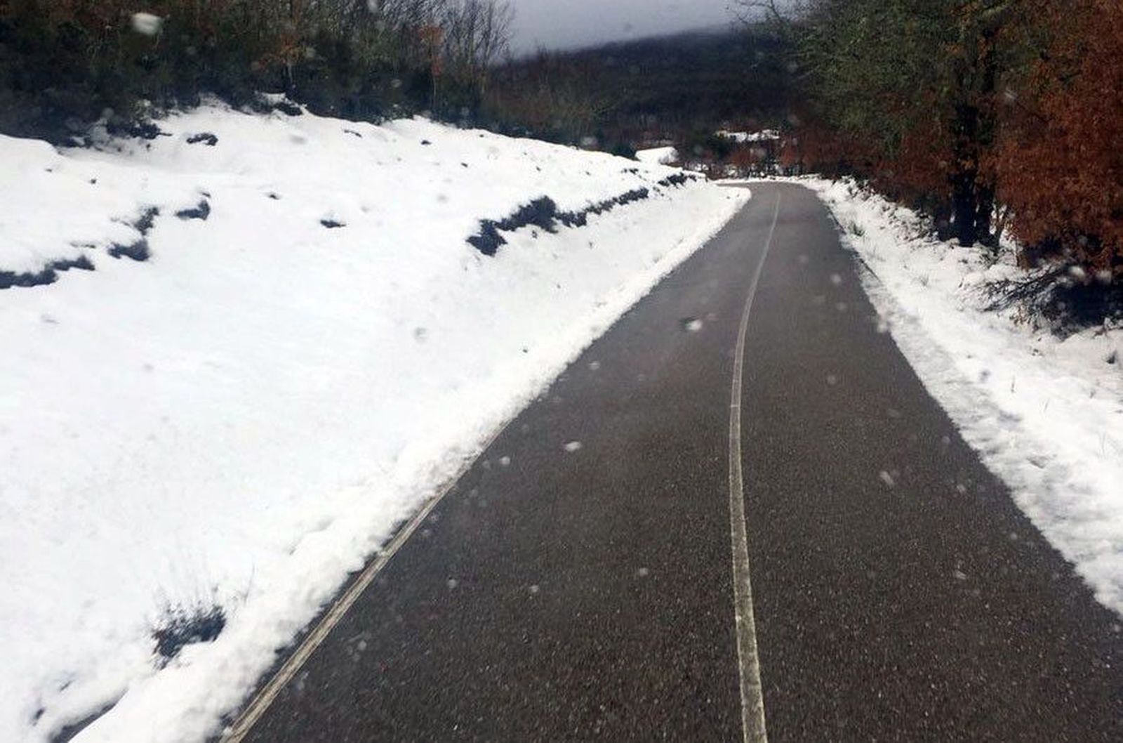 Carretera nieve zamora