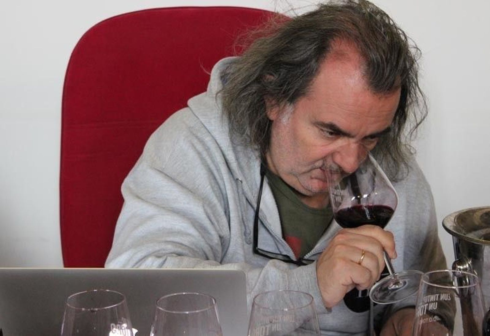 Luis Gutiérrez cata más de 100 vinos de la DO Toro para ‘The Wine Advocate’