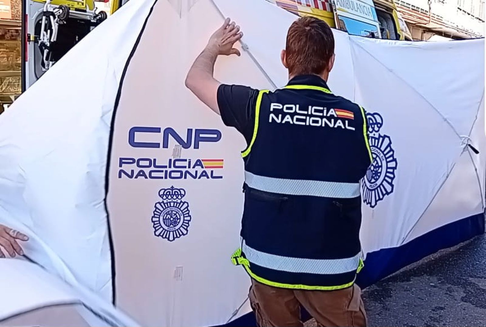 Un fallecido y siete personas afectadas en un incendio de Valladolid