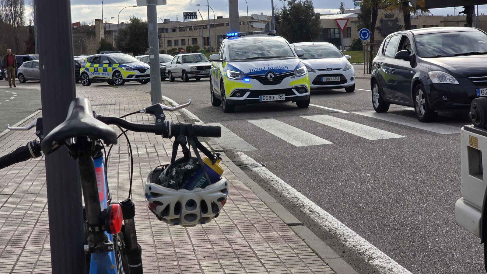 whatsapp-image-2025-02-20-at-16-41-13-3