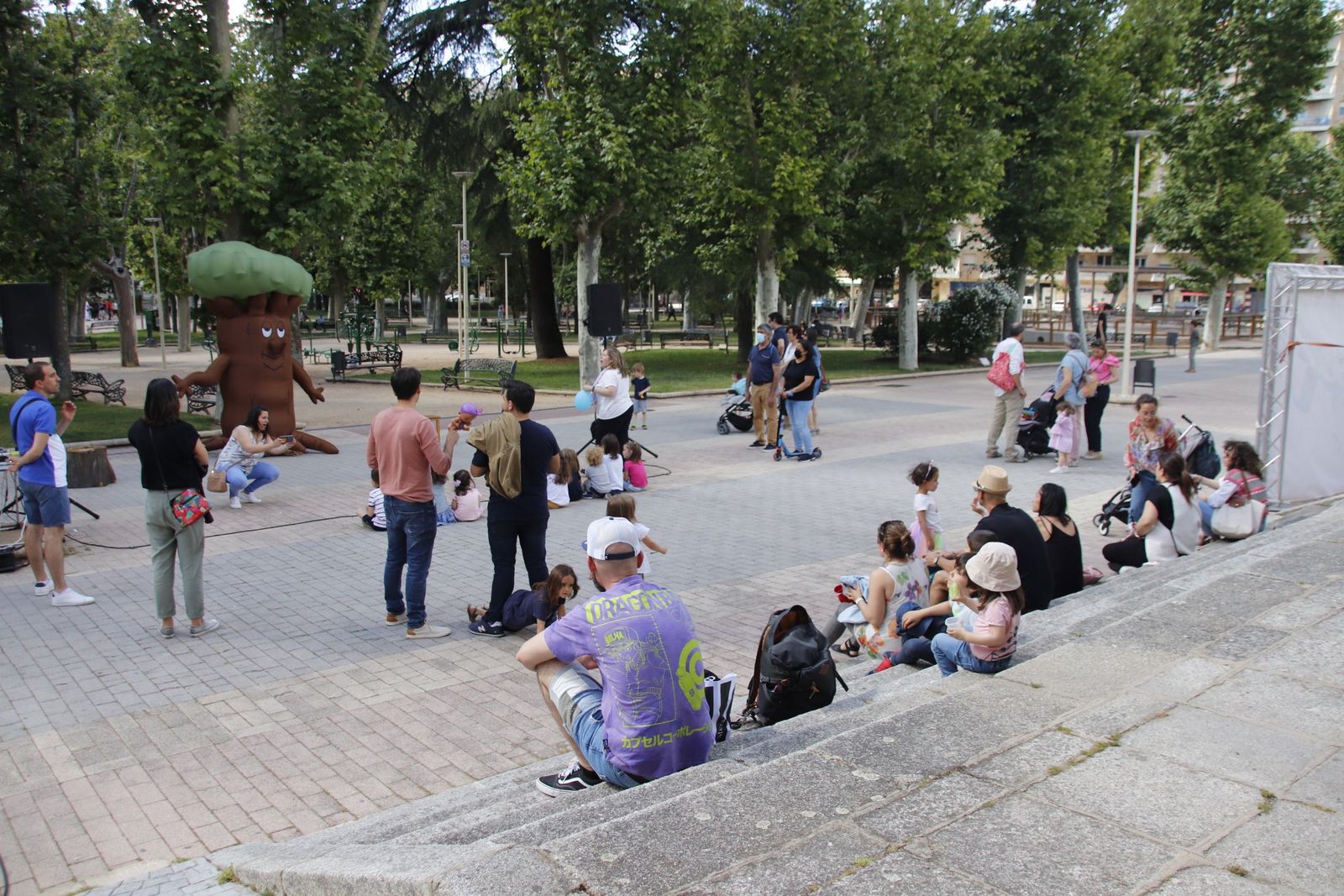Teatro de calle con Kamaru y 'Cuentos desde el bosque'