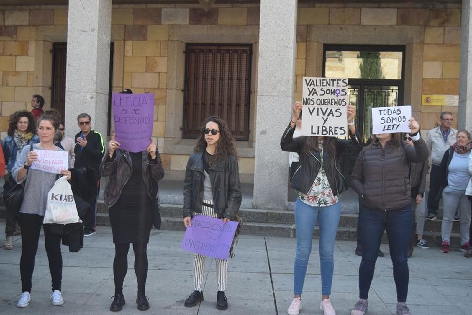 Concentración Zamora en recuerdo de Leticia Rosino (38)
