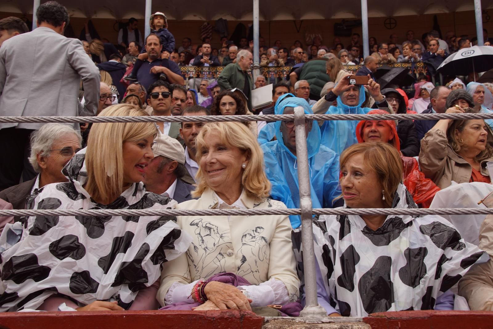 resumen-fotografico-del-ambiente-en-los-tendidos-de-la-glorieta-durante-la-corrida-de-garcigrande-20-de-septiembre-de-2024-foto-juanes-49