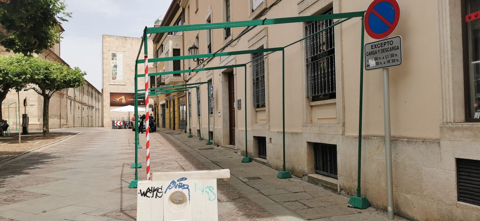La Plaza de Viriato se prepara para la Feria de la Cerámica