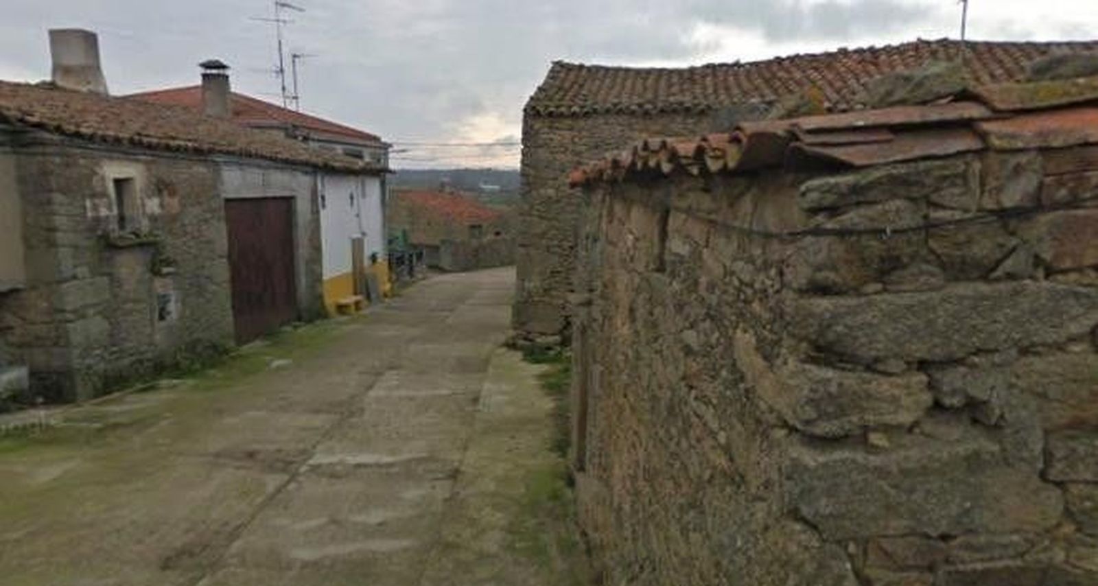 Seis intoxicados por gas en una vivienda en Valsalabroso