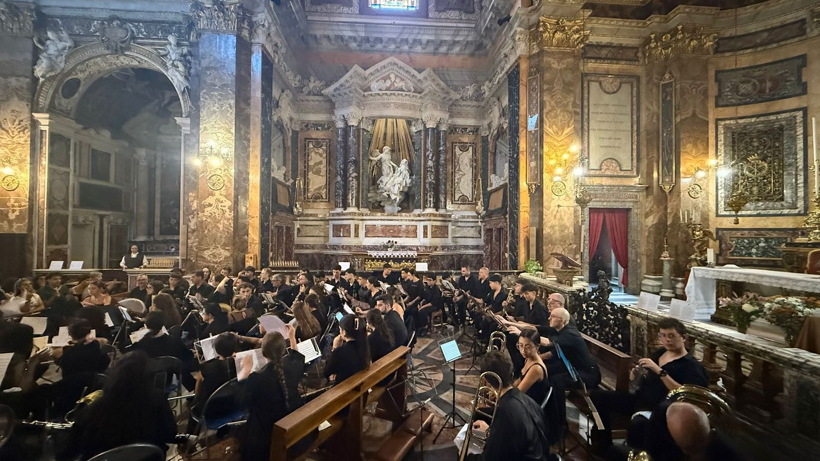 La banda musical de Alba de Tormes visita Roma