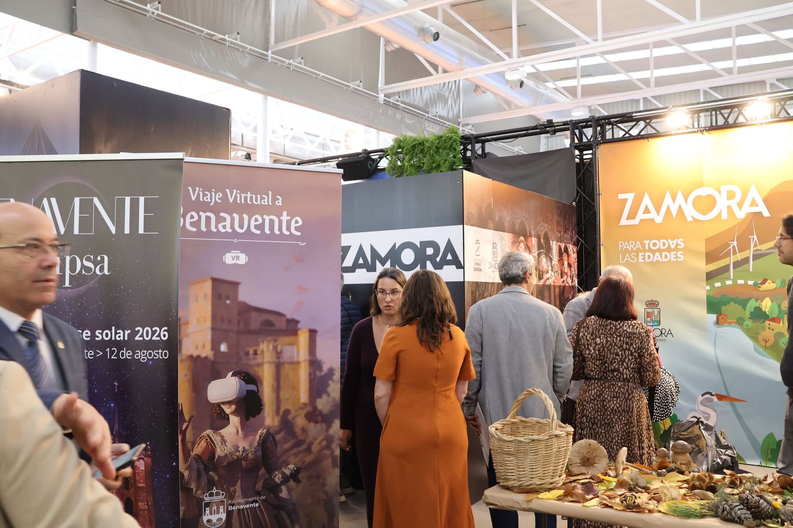 Zamora se presenta en Intur 2025 (13).JPG