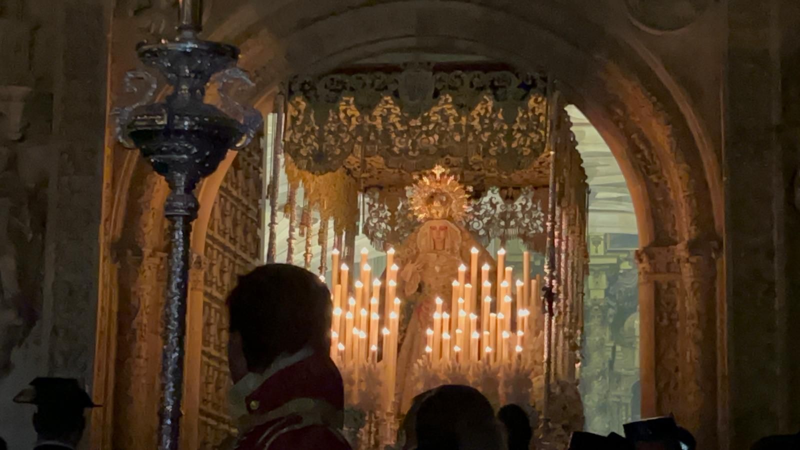 Las imágenes de la emotiva procesión de la Dominicana sin el Cristo de la Buena Muerte