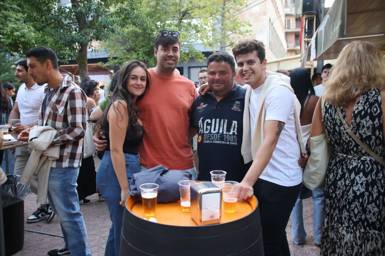 Ambiente de las casetas el  jueves por la tarde noche