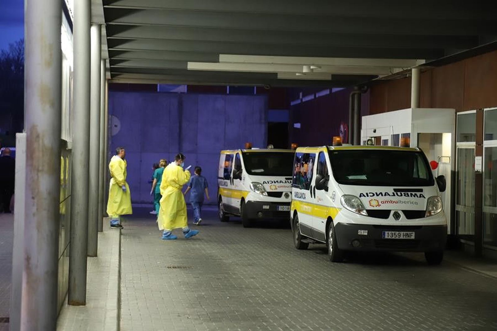 Coronavirus ambulancia hospital epi casos (11)