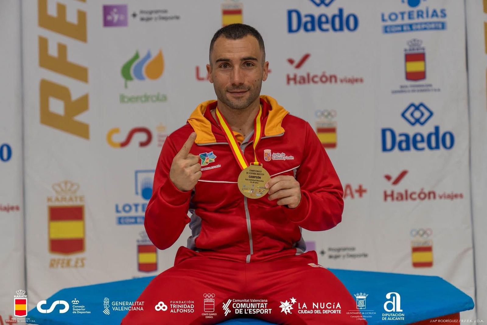 El guijuelense Kike Nieto, campeón de España de Kárate Máster 2026