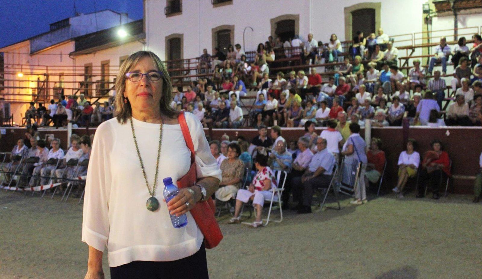 Inicio de las fiestas en Lumbrales con un emotivo y nostálgico pregón de María Ángeles Santiago
