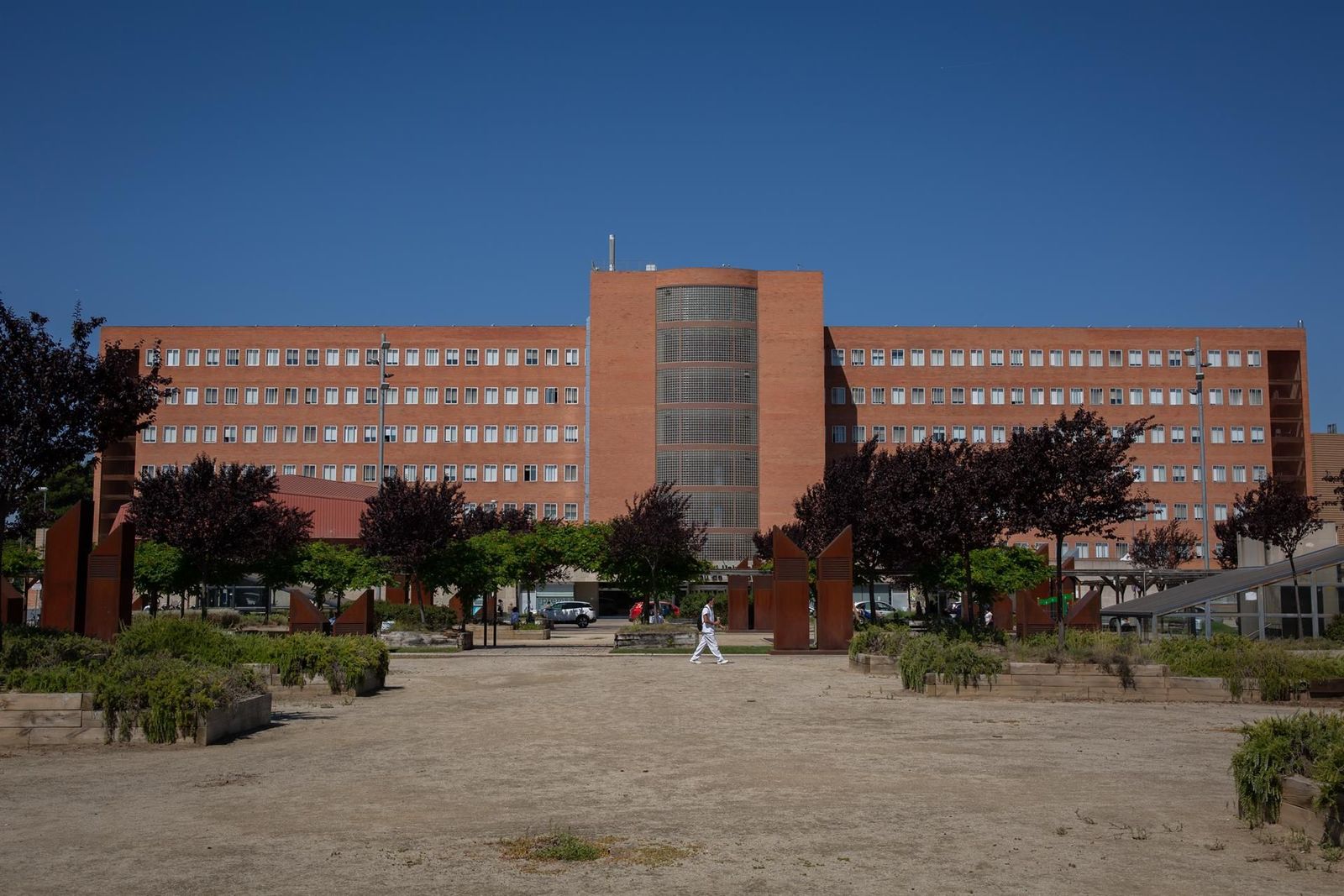 Fachada del Hospital Universitario Arnau de Vilanova de Lleida. - David Zorrakino