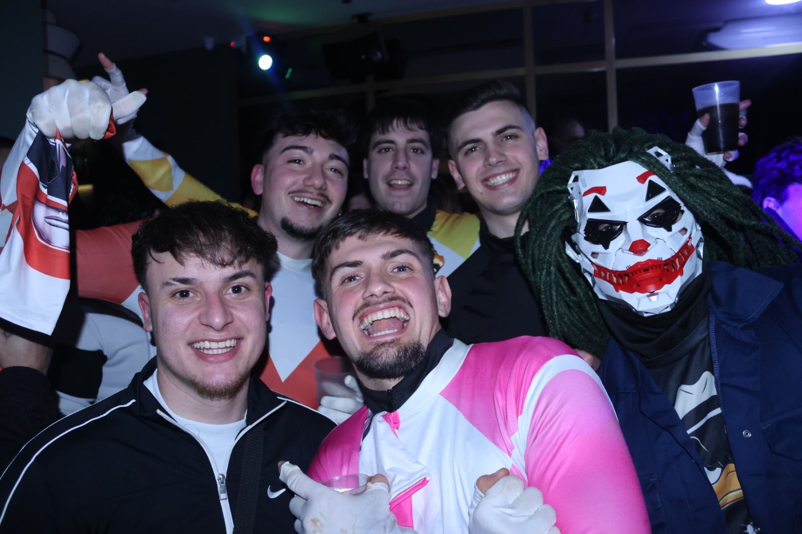 Los jóvenes vuelven a llenar las calles de Ciudad Rodrigo por el Carnaval del Toro