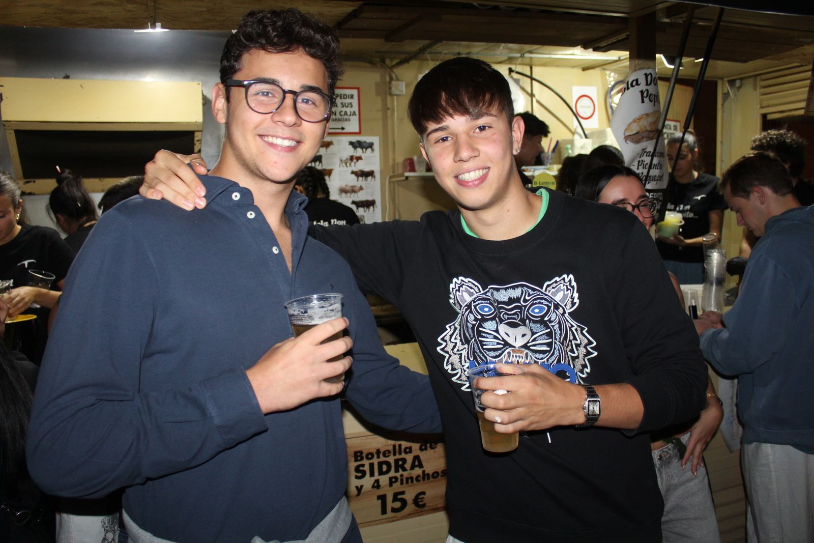 Ambiente en la Feria de Día en la tarde de este jueves