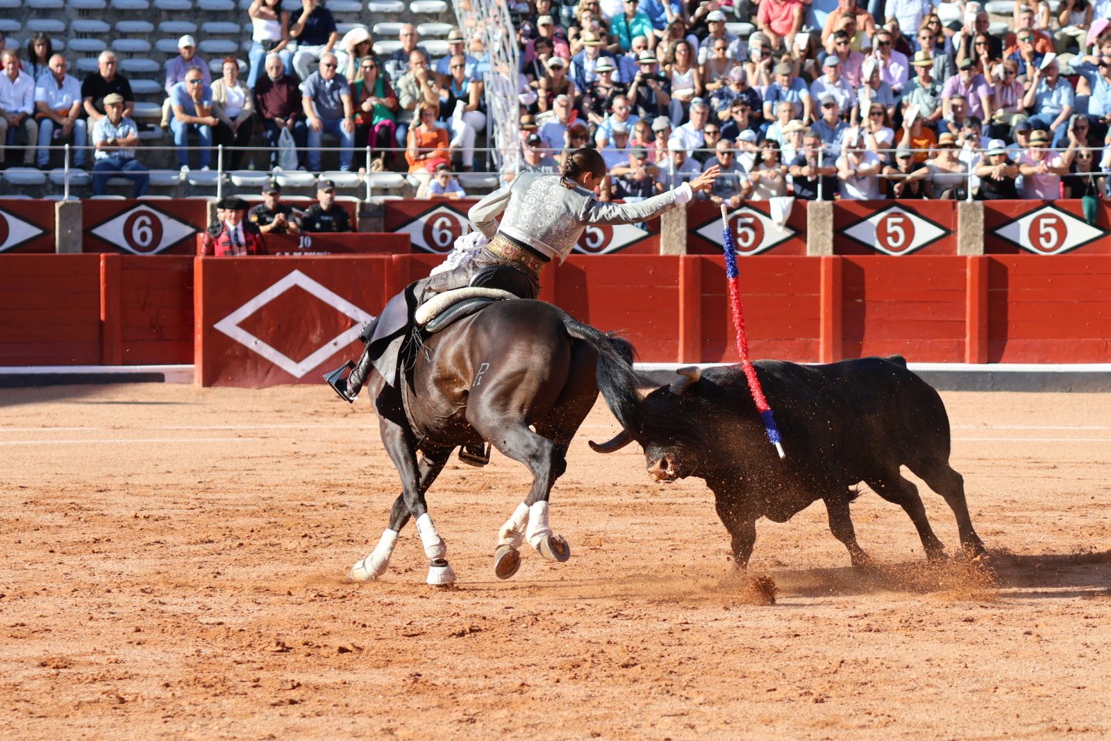 La Glorieta revive el aroma de la feria taurina con el primer festejo: Lea Vicens, Raquel Martín y Olga Casado