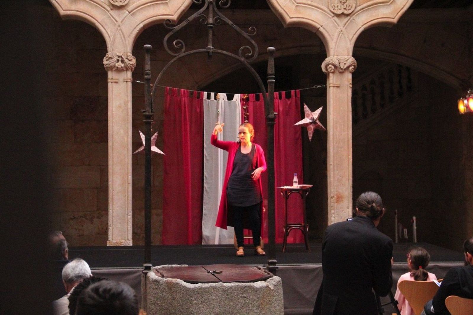 Susana Cecilio lleva su sala de estar a la Casa de las Conchas