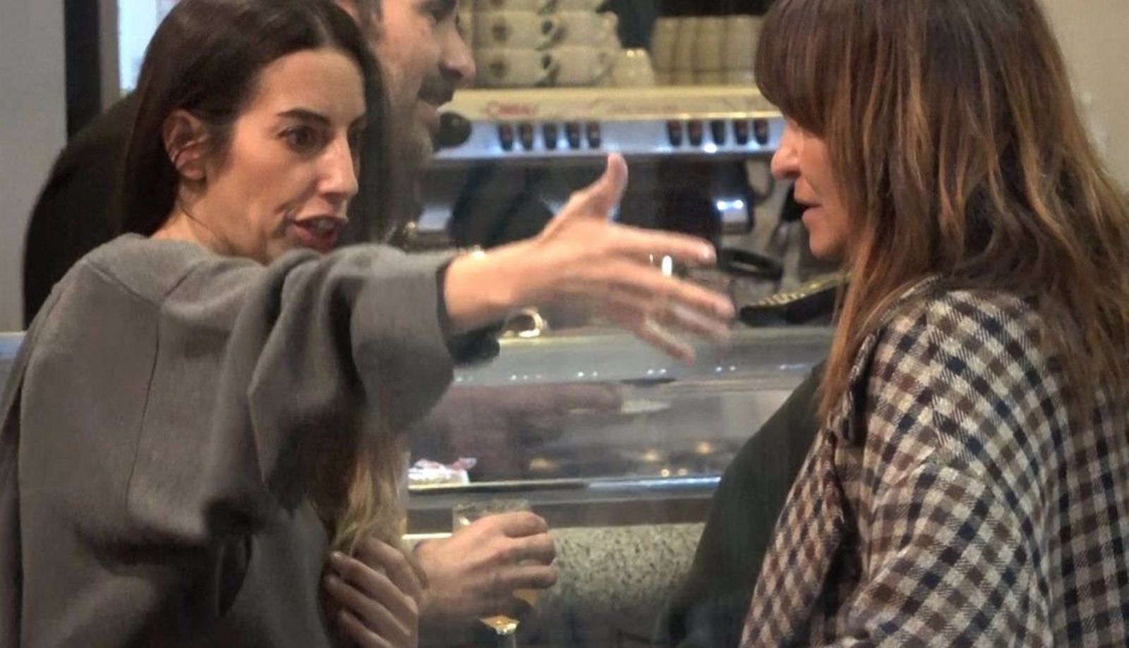Almudena Cid se refugia en amigos como Melanie Olivares o Daniel Muriel en este delicado momento personal