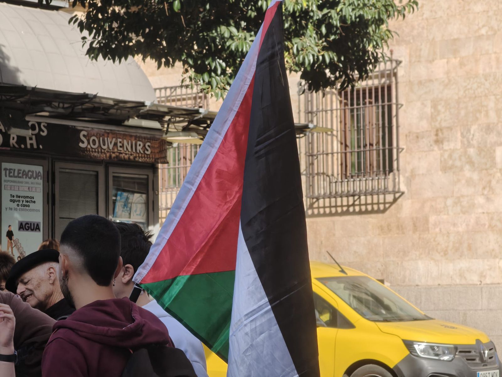 Los estudiantes de Salamanca recorren Salamanca alzando la voz por Palestina