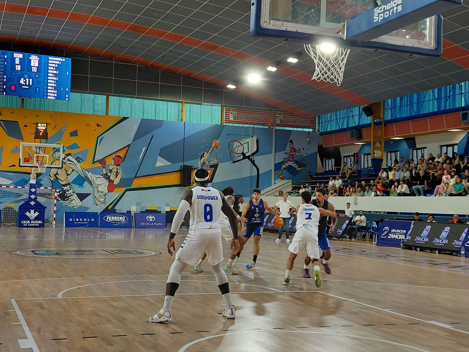 Todas las imágenes del CB Zamora- Melilla Baloncesto en el 46 Trofeo Diputación