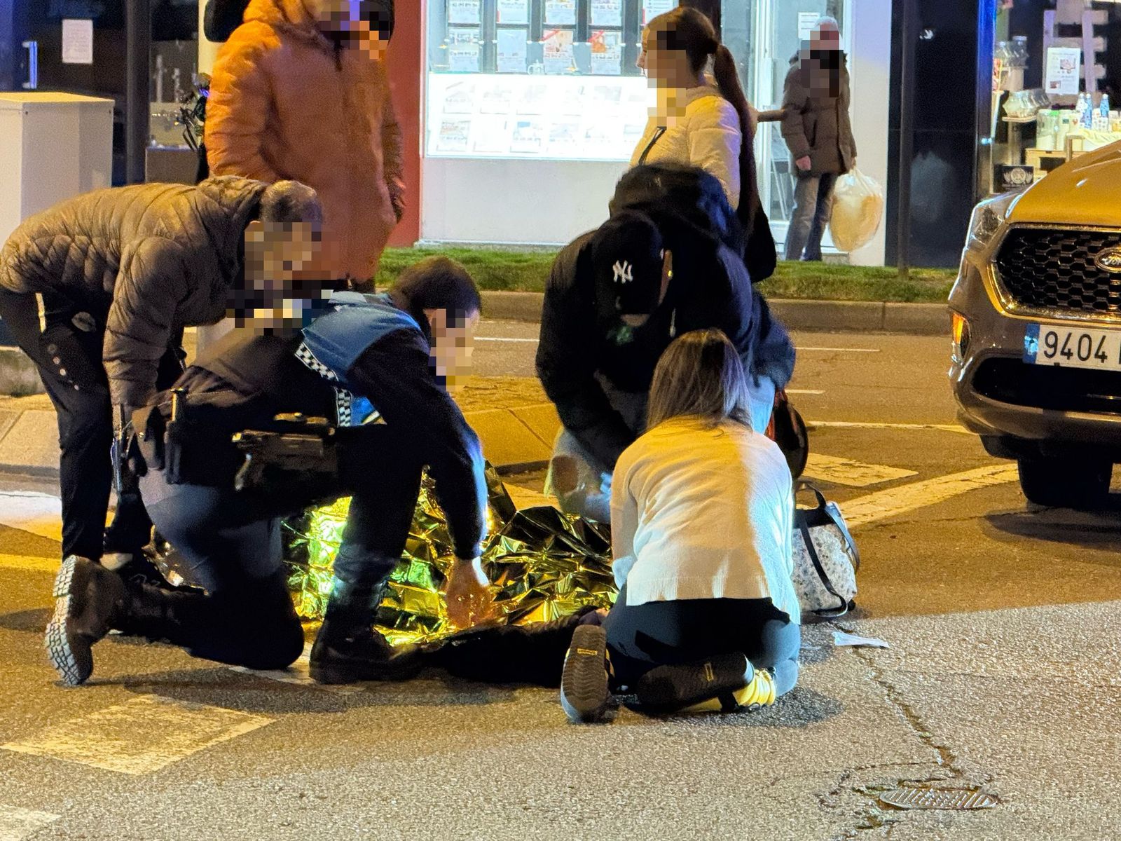 Trasladan a una mujer al hospital de Salamanca tras caer de su patinete en la glorieta del Coronel Antonio Heredero Gil