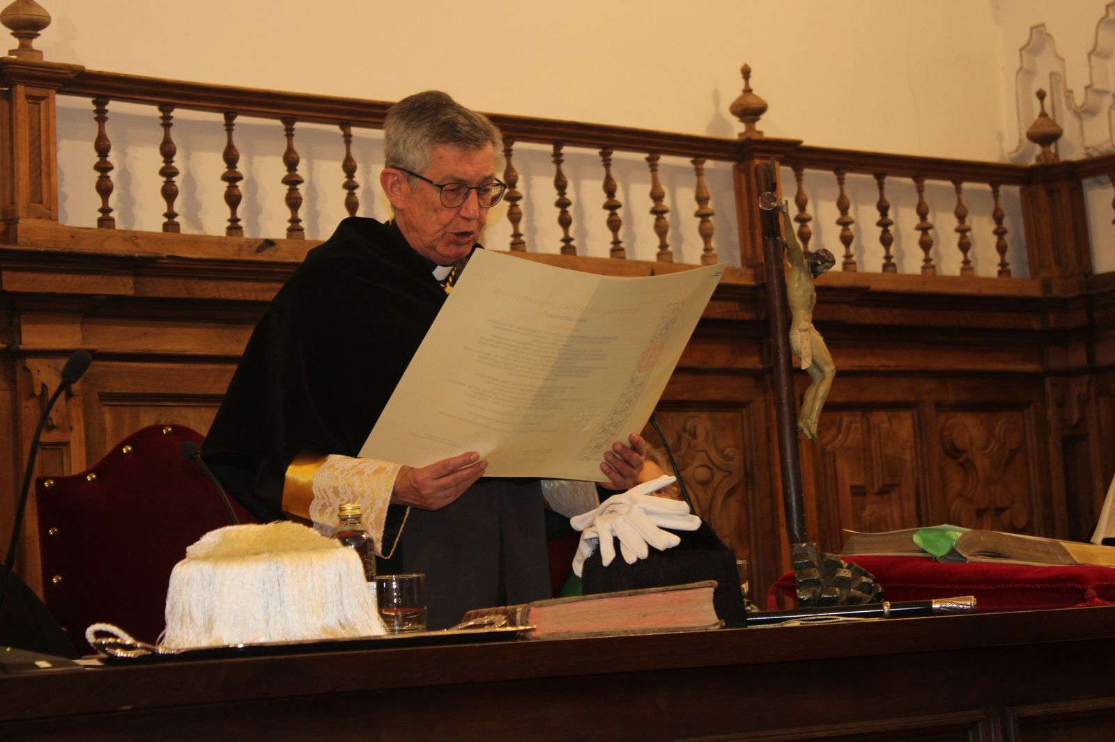 investidura-como-doctor-honoris-causa-de-la-universidad-pontific-53