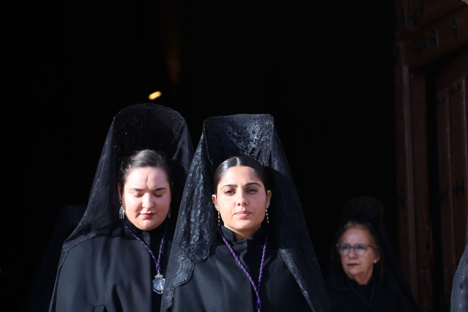 Revive las imágenes de la procesión del Santo Entierro en Fuentesaúco