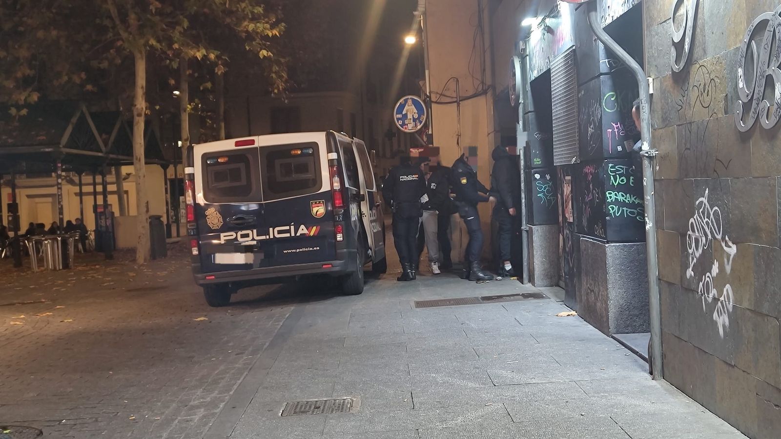 Policía Local patrullando en la calle de San Justo