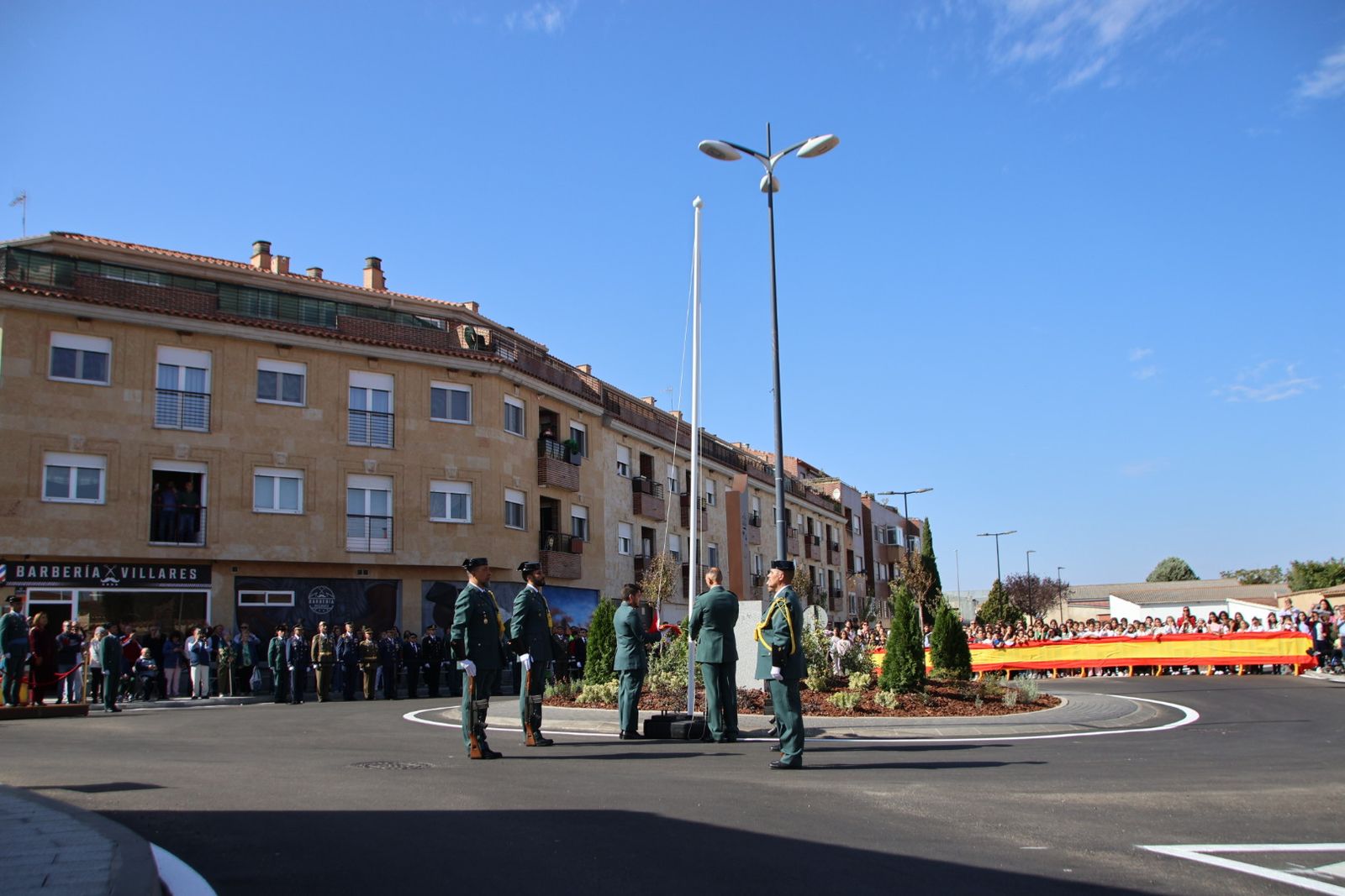 Inauguración glorieta a la Guardia Civil en Villares de la Reina