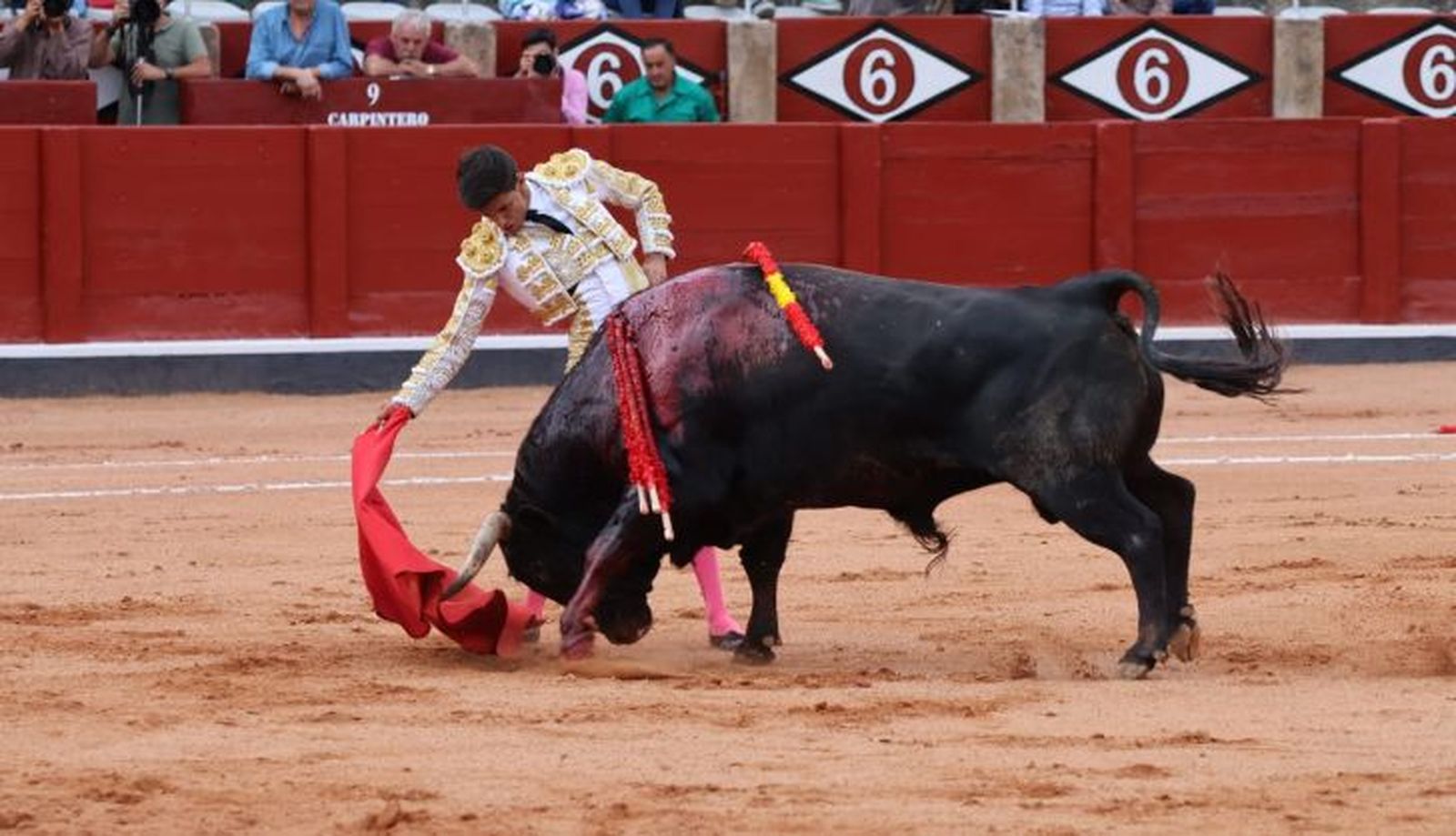Manuel Diosleguarde con el tercer Vellosino. Foto Andrea M.