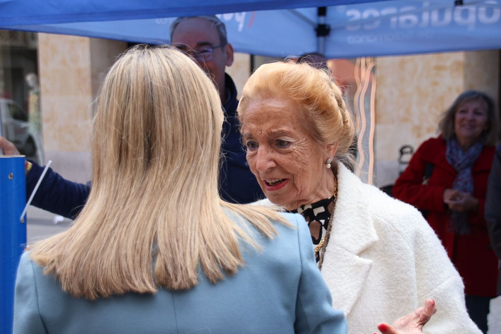 Ana Pastor, visita Salamanca para apoyar la candidatura de Carlos García Carbayo a la alcaldía de la ciudad
