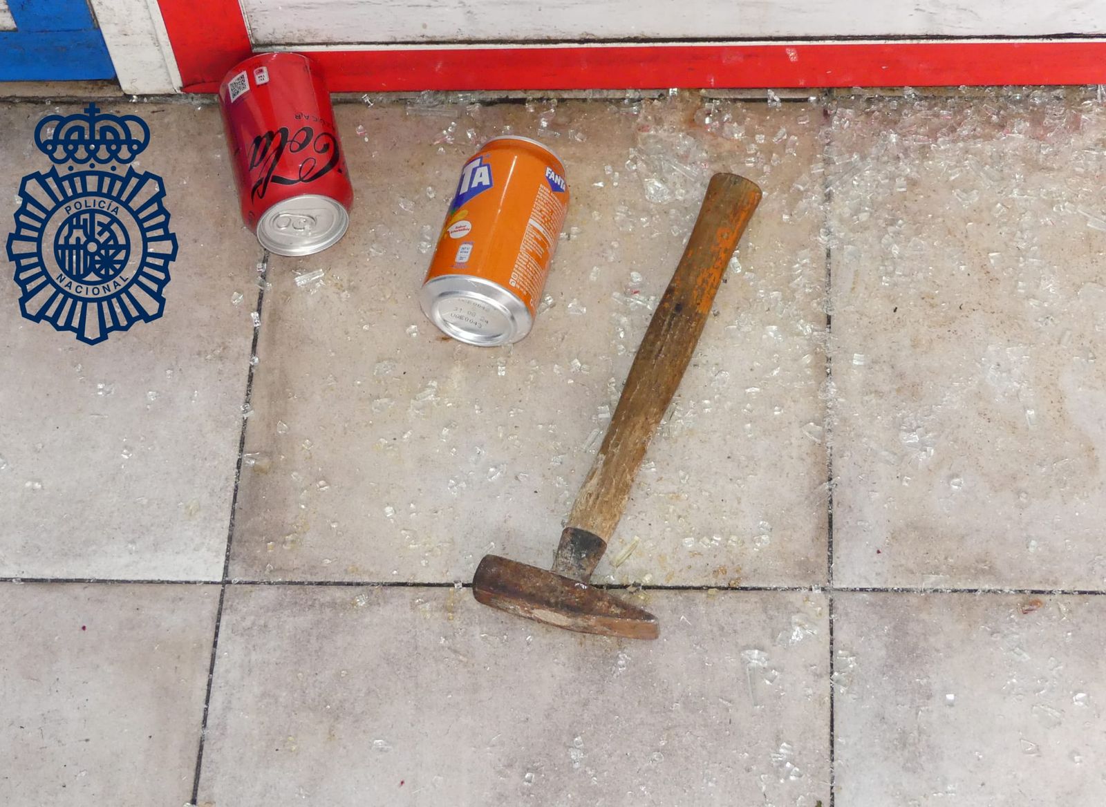 Imagen del martillo usado para llevar a cabo el robo | Foto: Policía Nacional