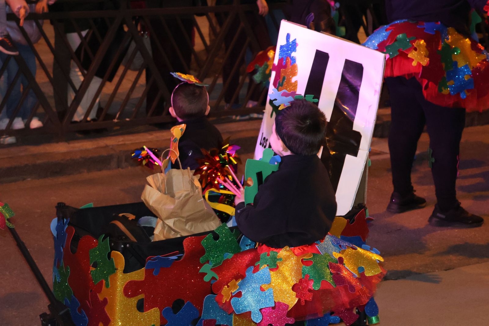 GALERÍA | Segundo desfile, mismo entusiasmo: Zamora se vuelve a disfrazar de Carnaval