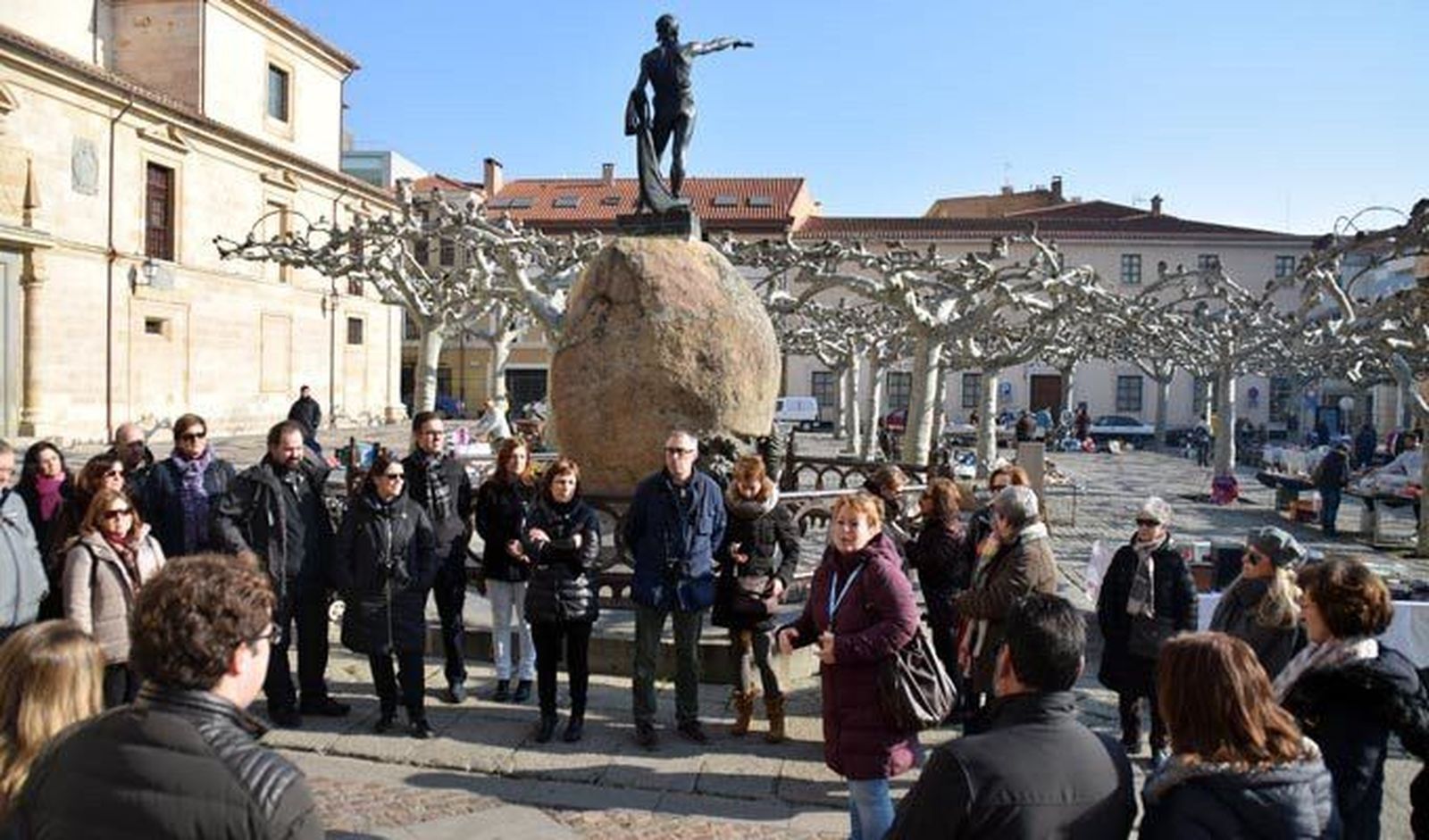 Éxito rotundo de la visita guiada solidaria para celebrar el Día Internacional de los Guías Turísticos