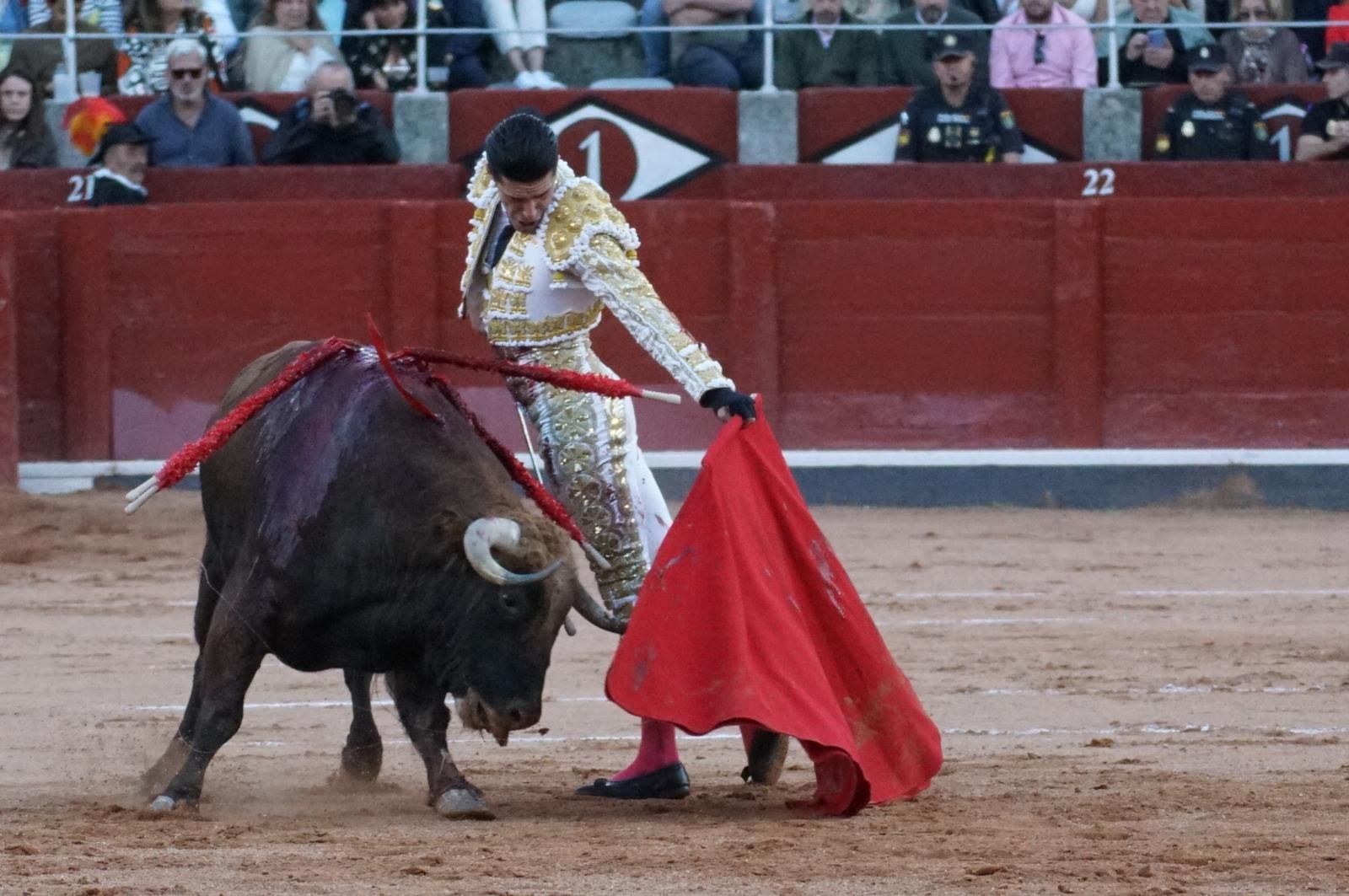 La corrida concurso para despedir la feria con Morante, Talavante y Borja Jiménez: imágenes de los mejores momentos en La Glorieta