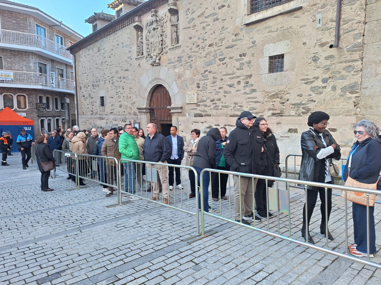 apertura-de-la-basilica-de-la-anunciacion-para-venerar-el-cuerpo-de-santa-teresa-en-alba-de-tormes-fotos-juanes-37