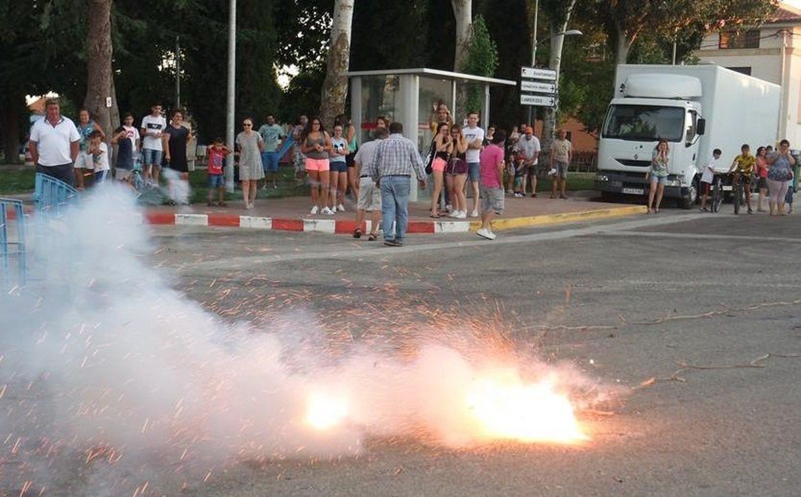 Pólvora, ruido y repique de campanas dan la bienvenida a las Fiestas de Moriscos