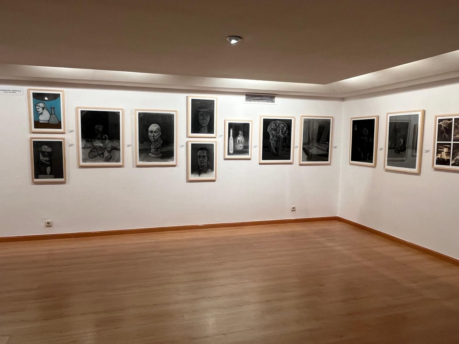 La Escuela de Arte de San Eloy expone la evolución creativa de sus alumnos