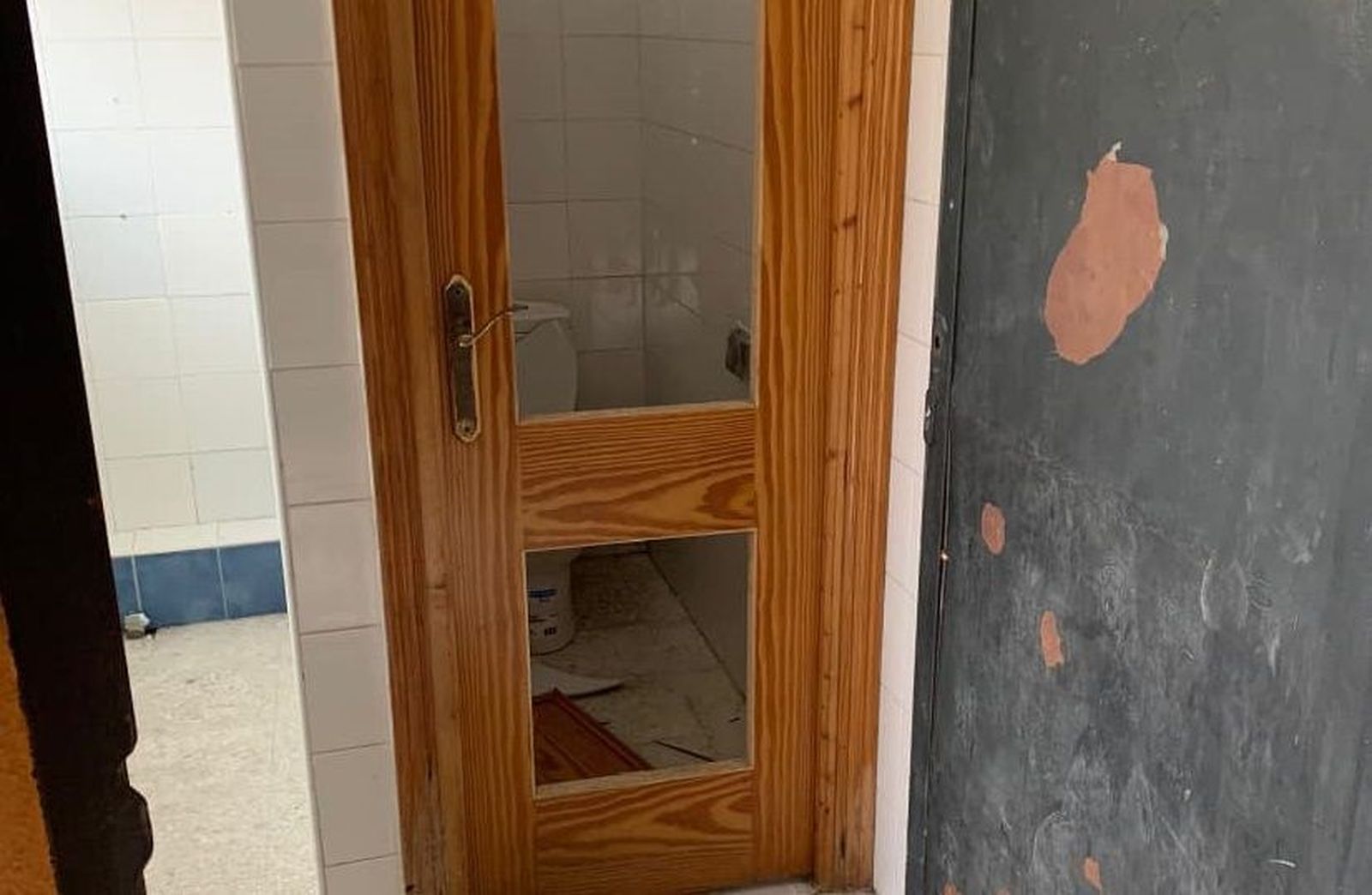 Desperfectos en el pabellón de Cantalapiedra. Fotos Facebook Ayuntamiento de Cantalapiedra