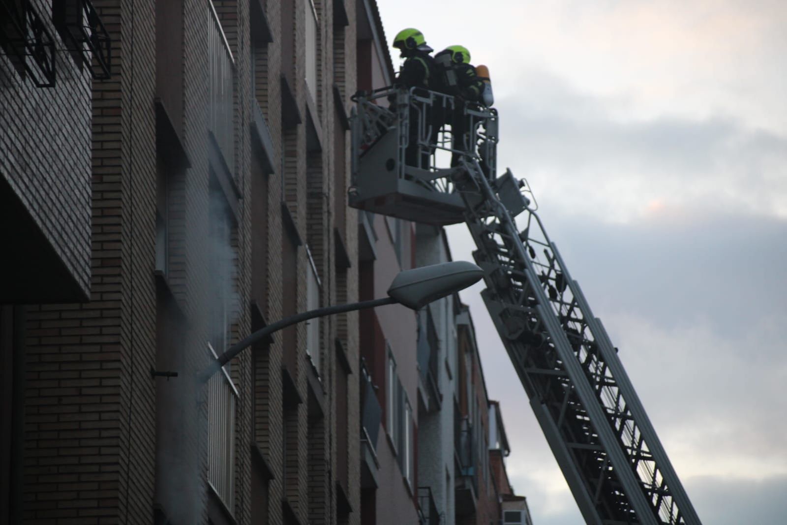 incendio-en-una-vivienda-en-la-calle-leon-felipe-23