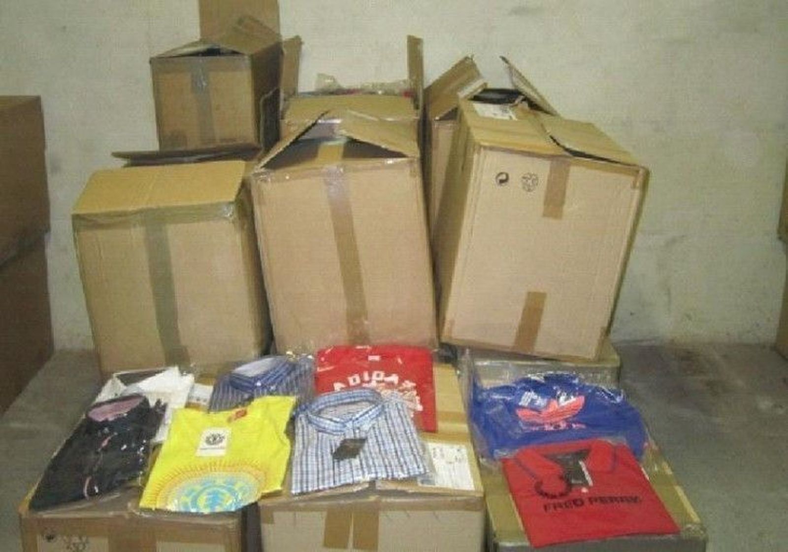 La Guardia Civil se incauta de otras 1.491 prendas falsificadas en Fuentes de Oñoro