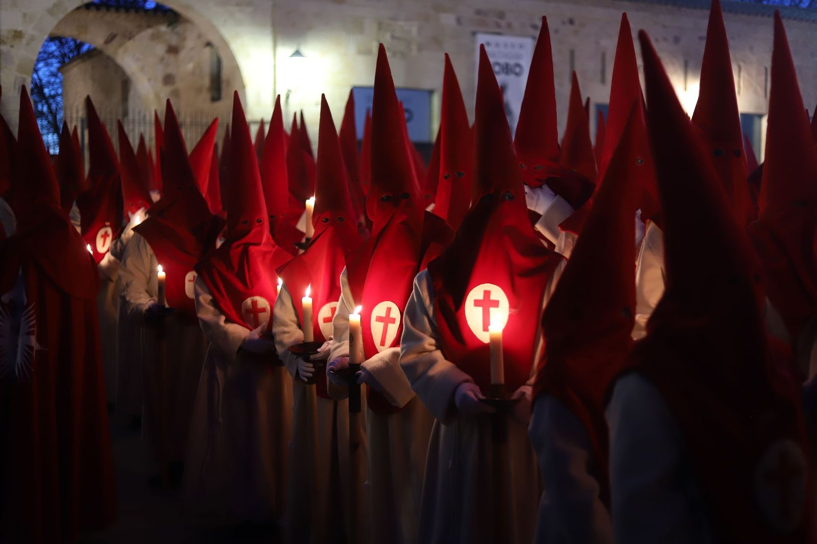 GALERÍA | Revive en imágenes la procesión del Silencio