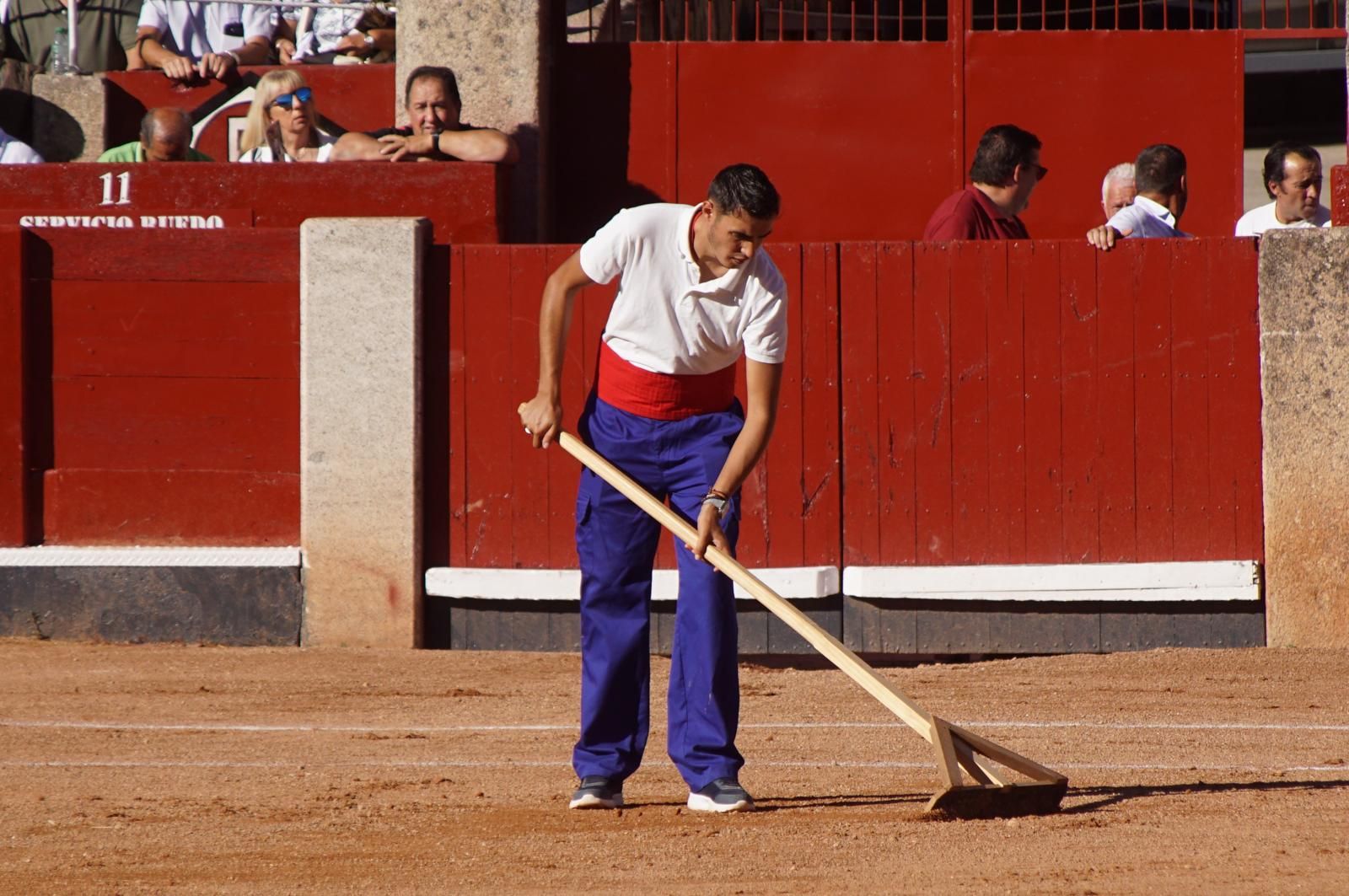 Así ha vivido la afición de La Glorieta el primer cartel de figuras de la feria: imágenes del ambiente en los tendidos y en el patio de cuadrillas