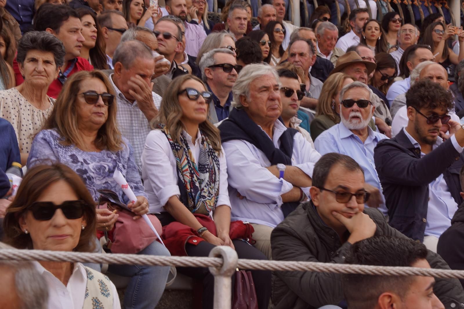 resumen-fotografico-del-ambiente-en-los-tendidos-de-la-glorieta-durante-la-corrida-concurso-22-de-septiembre-fotos-juanes-52