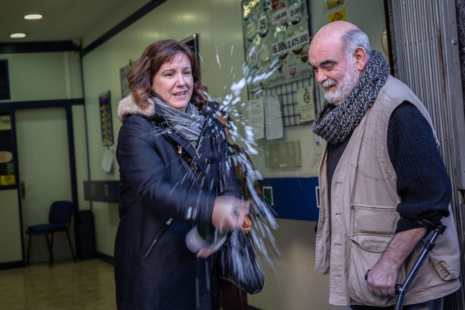 Premiados en la administración 271 de Barcelona donde ha caído íntegramente el primer premio del Sorteo Extraordinario de El Niño