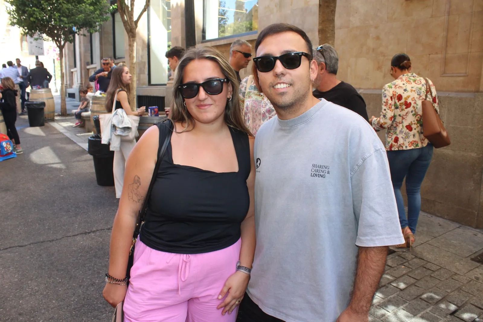 Ambiente en la Feria de Día en el mediodía de este sábado