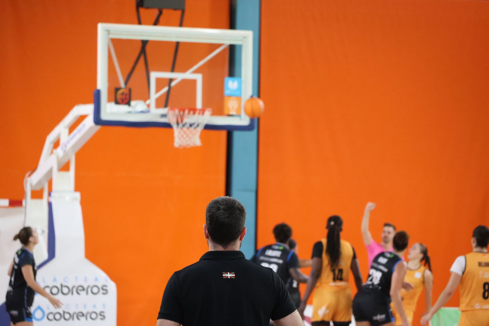 GALERÍA | Encuentro muy ajustado entre el Zamarat y el Domusa Teknik