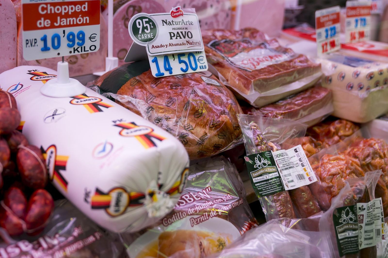 Precios en una charcutería - A. Pérez Meca - Europa Press - Archivo