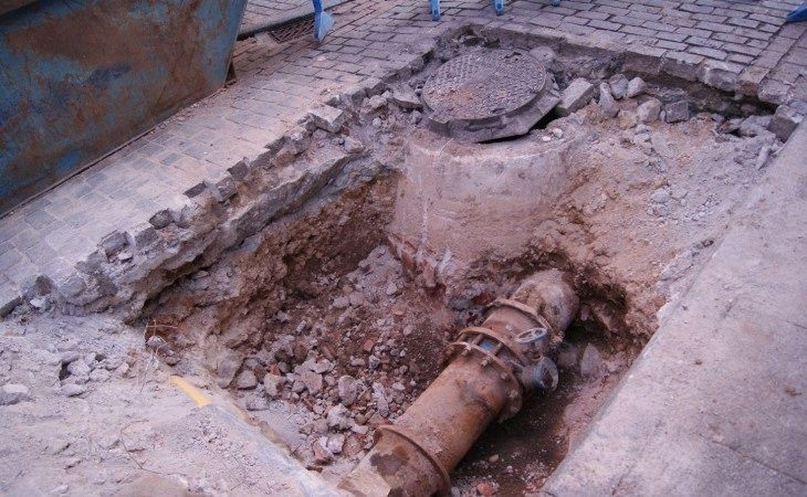 Suspensión temporal del suministro de agua en la avenida de Lasalle este martes